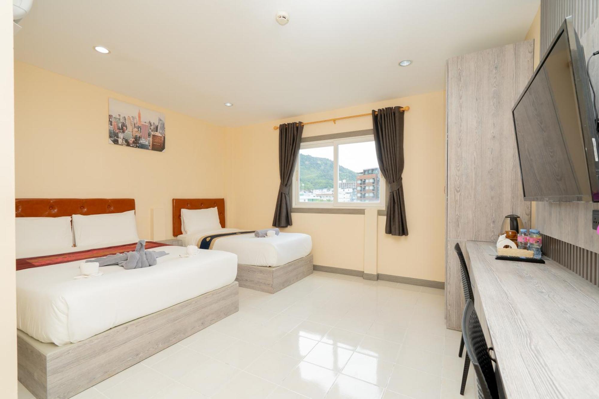 Square One Hotel Patong Exterior foto
