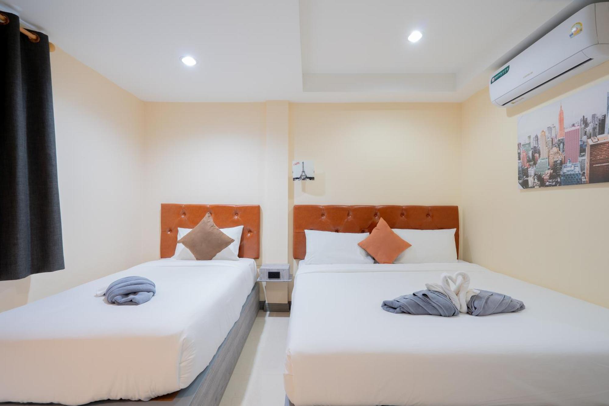 Square One Hotel Patong Exterior foto