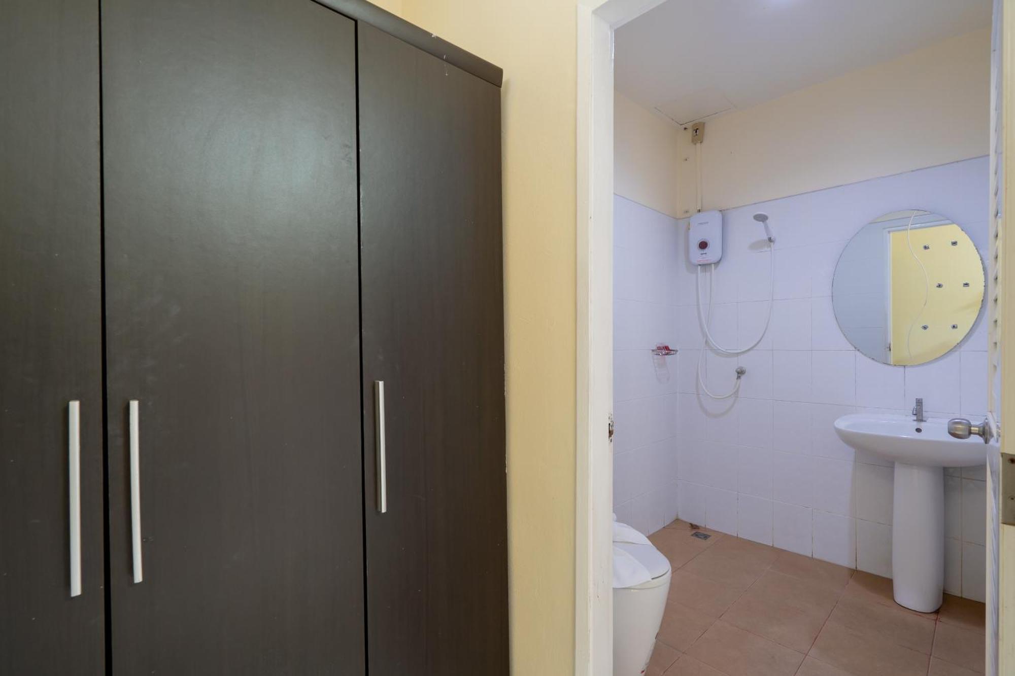 Square One Hotel Patong Exterior foto
